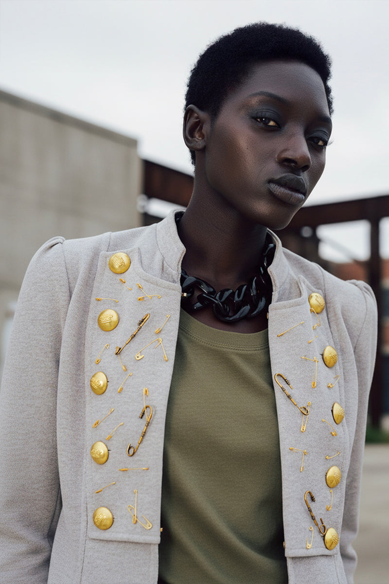 Chaqueta IMPERDIBLE beige