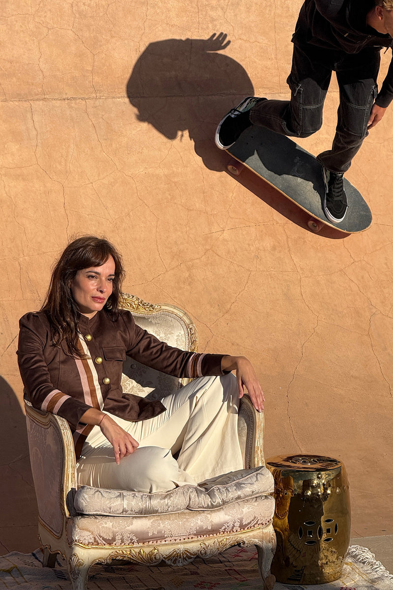 PREVENTA Chaqueta CONDECORADA ante vegano marrón chocolate