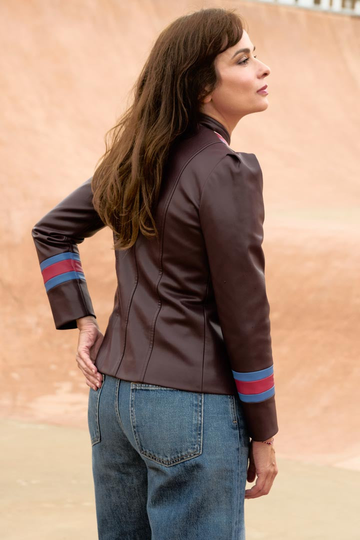 PREVENTA Chaqueta CONDECORADA cuero vegano burgundy