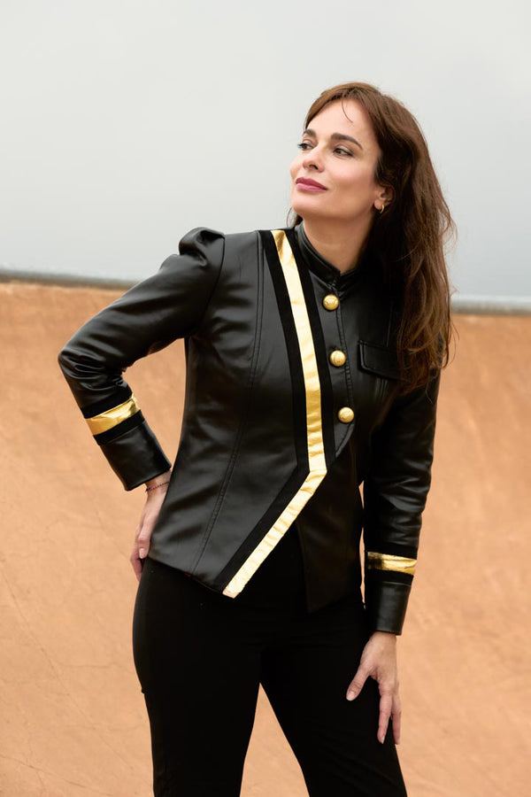 PREVENTA Chaqueta CONDECORADA cuero vegano negro